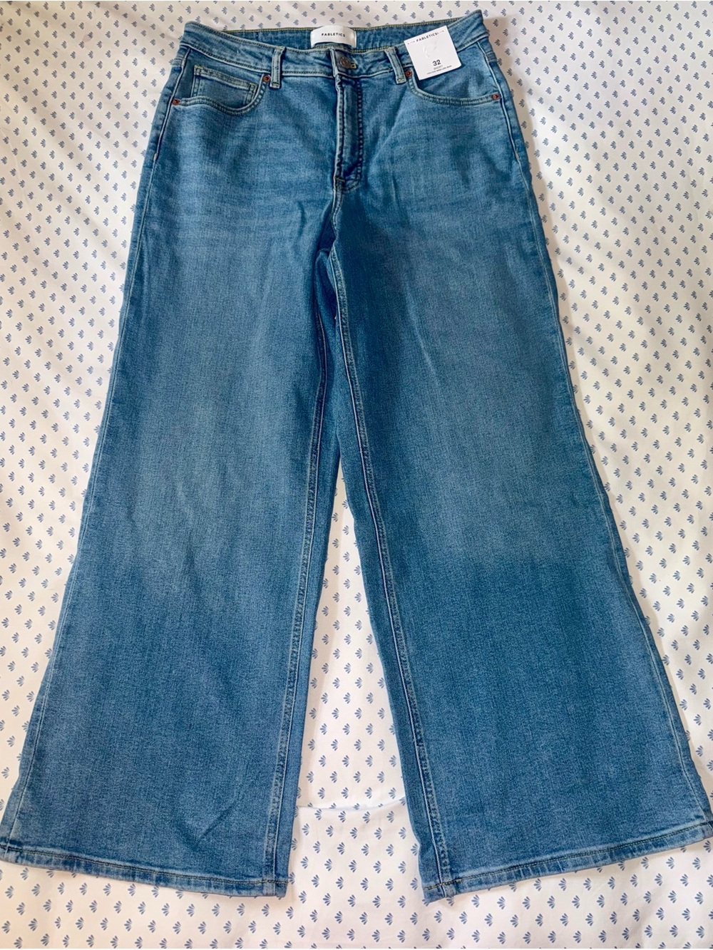 Fabletics High-Rise Wide Leg Denim size 32 with 30in inseam